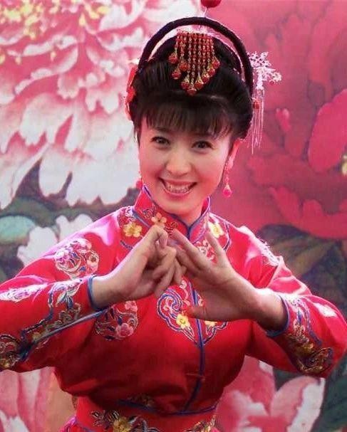 闫学晶老公（山杏闫学晶两段婚姻三个孩子）