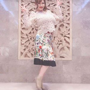 ​冲田杏梨生完女儿后 好像又大了不少