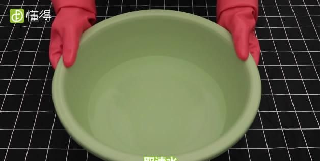 香蕉水可以洗掉胶吗