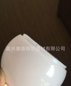 ​塑料灯罩发黄怎么变白,家用灯罩发黄怎么处理