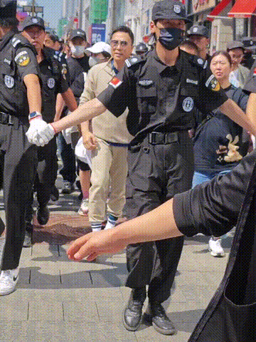 啥情况？甄子丹为排场大道歉 现场确实没必要