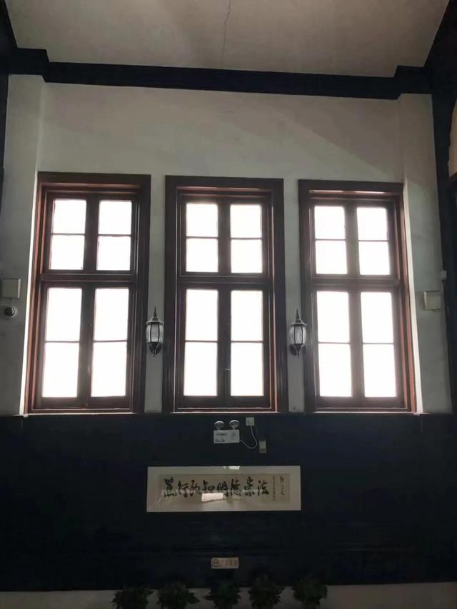 华东政法大学图书馆（华东政法大学长宁校区小红楼图书馆）(6)
