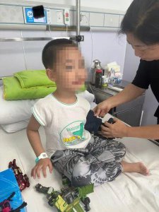 ​男童从 26 楼跳下后生还，医生：奇迹之外的奇迹