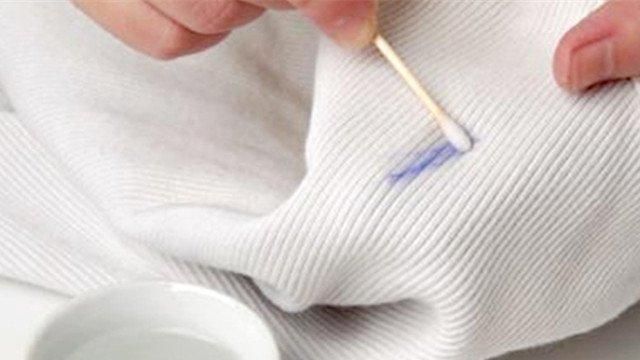 衣服油漆用什么洗掉