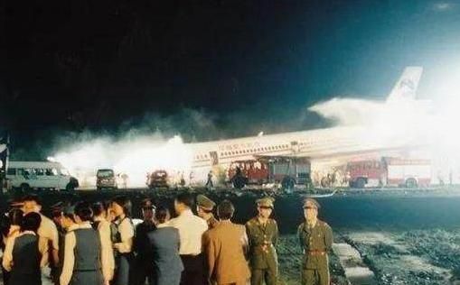 中国机长真实事件介绍，电影
