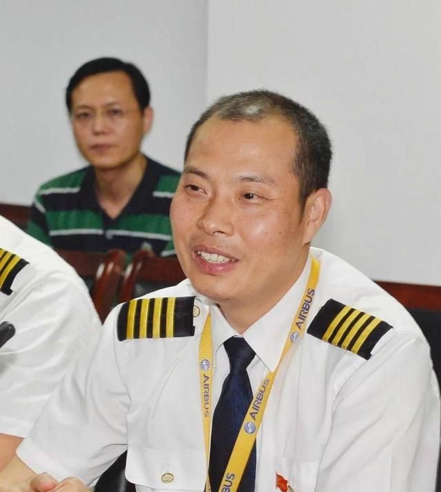 中国机长真实事件介绍，电影