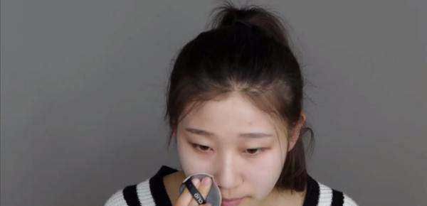 化妆的正确步骤初学者,学生化妆的正确步骤图6
