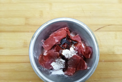 ​洋葱炒牛肉怎么炒,牛肉炒洋葱怎么做