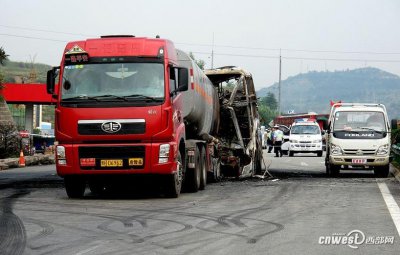 ​陕西高速重大事故最新（西汉高速陕西段发生重大交通事故）