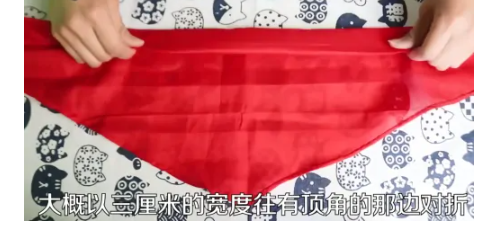 怎么系红领巾,正确系红领巾方法图片图2