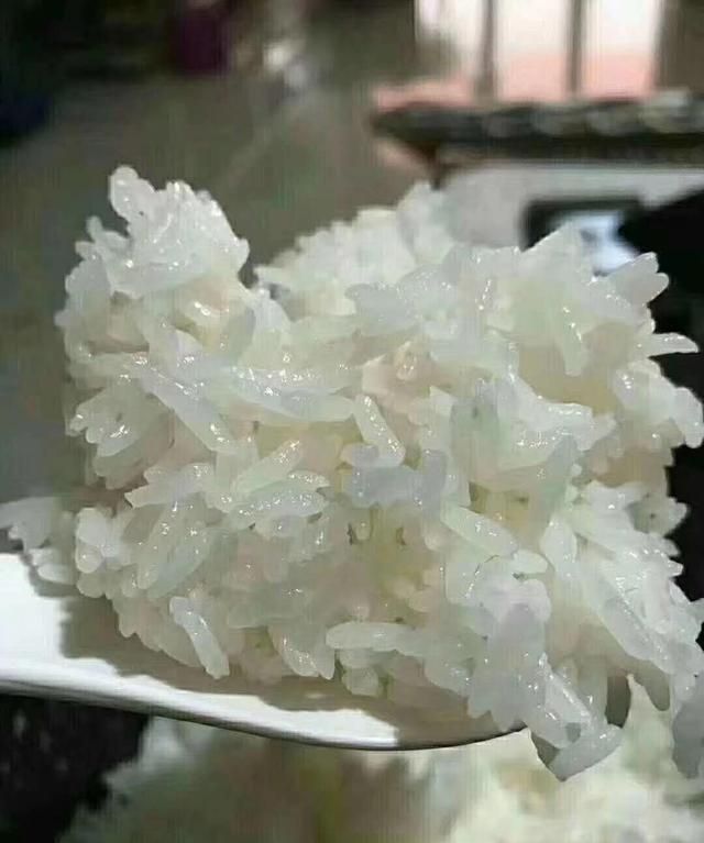 年夜饭什么时候吃，为什么现在年夜饭放到了下午或傍晚吃，而不是午夜吃？图8