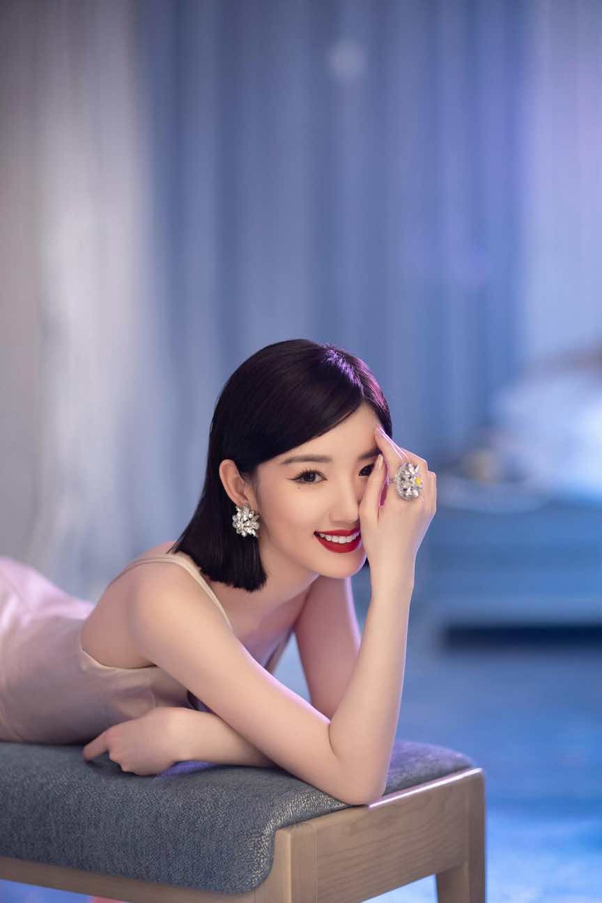 毛晓彤的成长史，她的逆袭堪比爽文女主角
