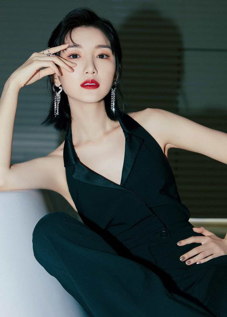毛晓彤的成长史，她的逆袭堪比爽文女主角