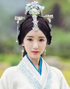 ​毛晓彤毛晓彤个人资料简介（她的逆袭堪比爽文女主角）