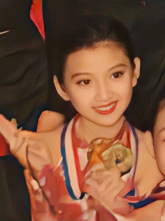 毛晓彤的成长史，她的逆袭堪比爽文女主角