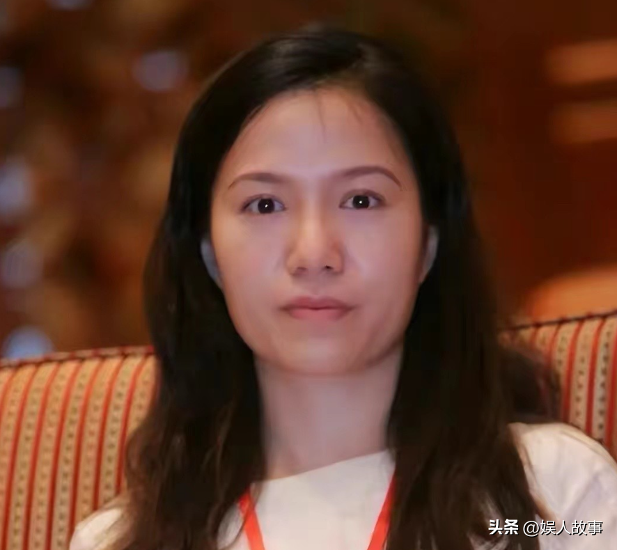 杨振宁的个人资料及简介 ：和翁帆恩爱19年，月薪百万都交给妻子，她的选择令人泪目