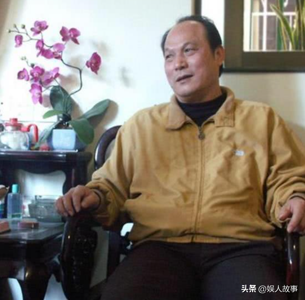 杨振宁的个人资料及简介 ：和翁帆恩爱19年，月薪百万都交给妻子，她的选择令人泪目