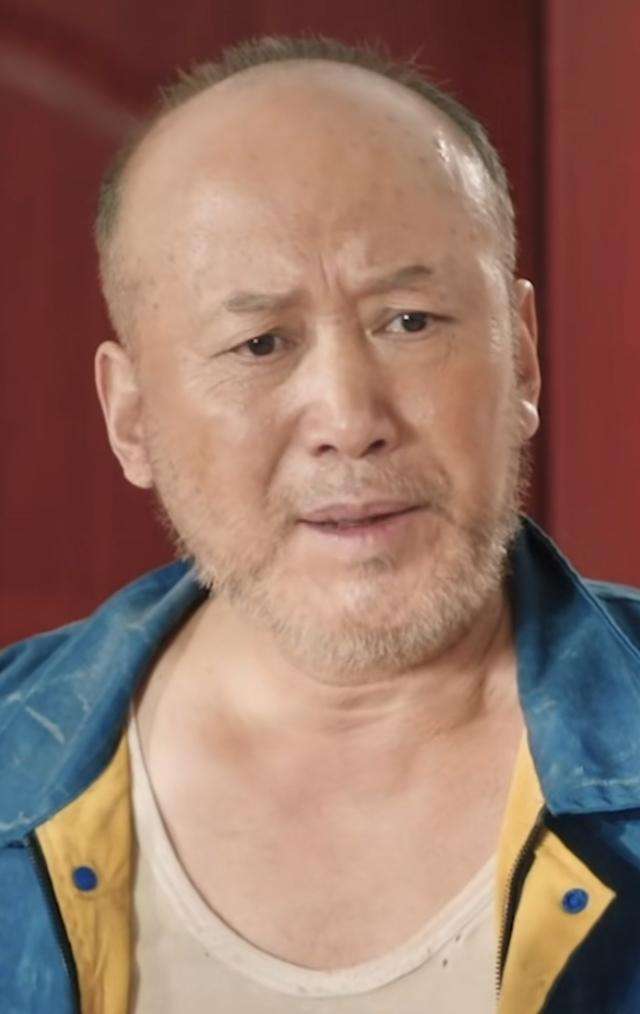 郭达：喂猪工人成春晚常客，当红时无奈隐退，娶到吴芳最得意
