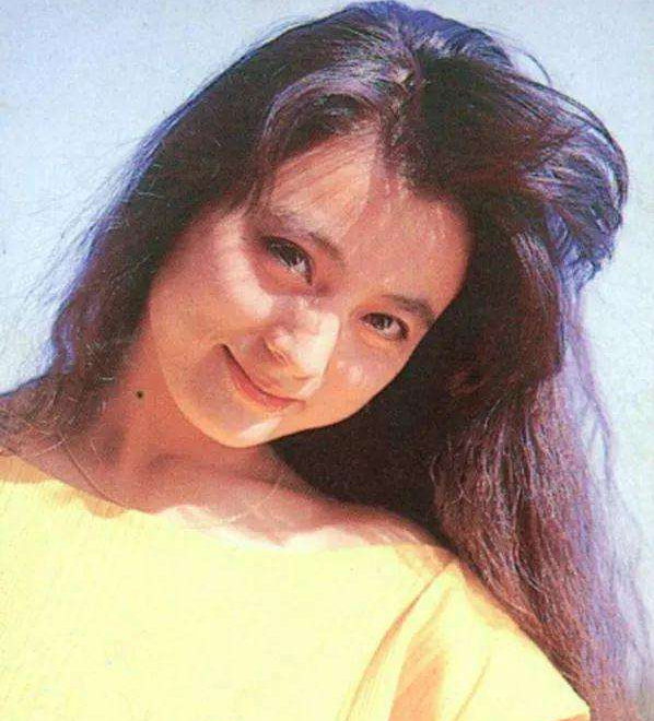 “玉兔精”李玲玉个人资料简介（两婚两离，单身抚养儿子多年，如今靠商演捞金）