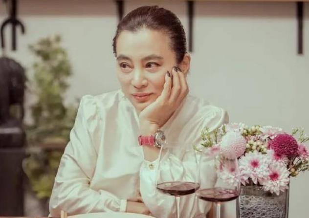 “玉兔精”李玲玉个人资料简介（两婚两离，单身抚养儿子多年，如今靠商演捞金）