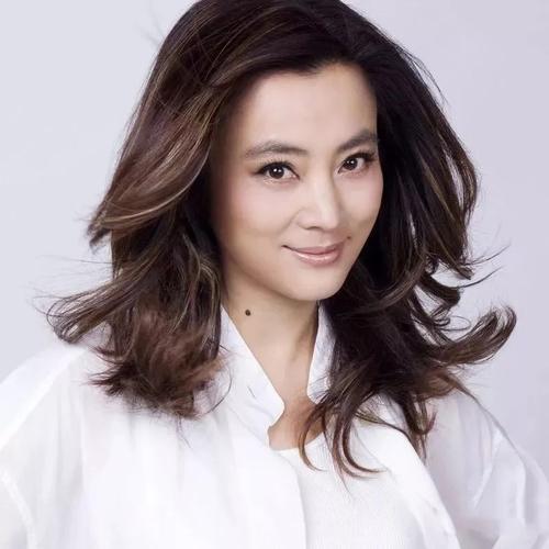 “玉兔精”李玲玉个人资料简介（两婚两离，单身抚养儿子多年，如今靠商演捞金）