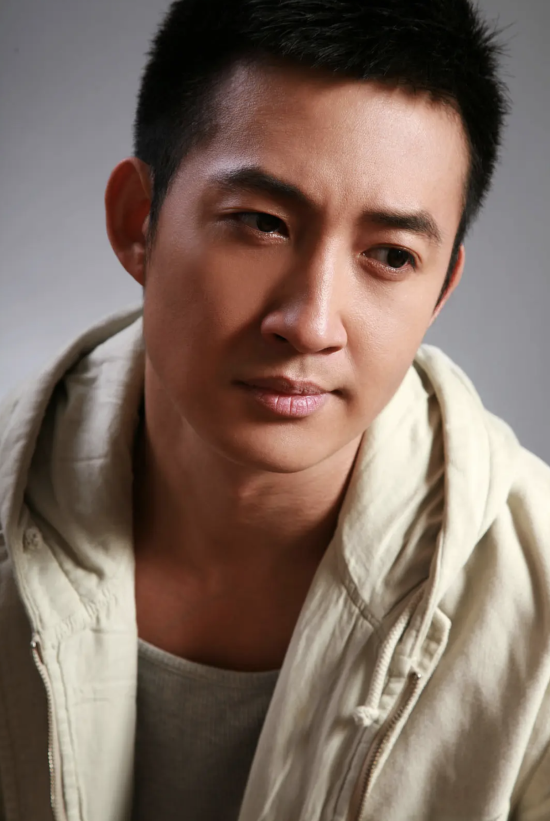 演员王阳的低调人生，和他生命中深爱的一个重要女人