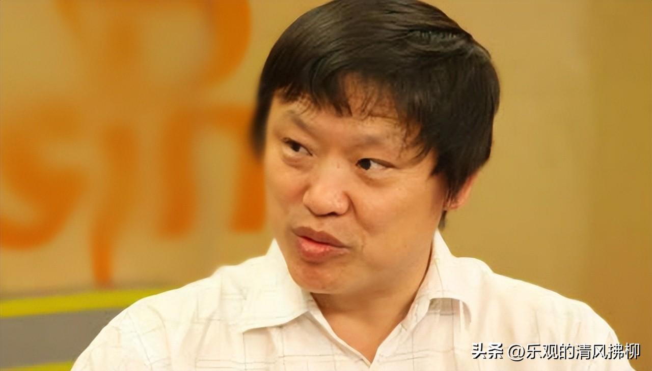 胡锡进简介个人资料（胡锡进到成都参加活动，自吹掌声不断，合影时心惊胆战怕被感染）