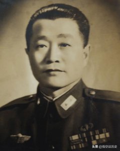 ​传奇将军郭汝瑰简介（郭汝瑰，90岁遭遇车祸，去世后台湾寄来“无字天书”）