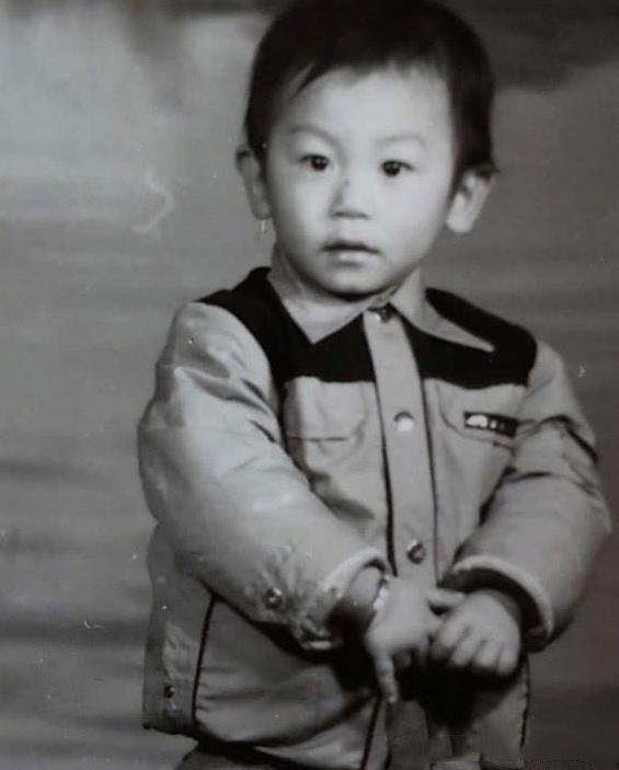 朱亚文个人资料 ：因事业和9年初恋分手，29岁娶沈佳妮，至今零绯闻