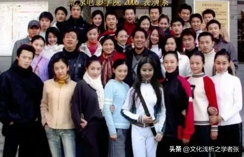 朱亚文个人资料 ：因事业和9年初恋分手，29岁娶沈佳妮，至今零绯闻