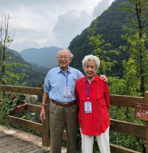 ​张京的个人资料（名演员谢芳之子张京：我对妈妈有过怨恨，成年后读懂母爱泪流