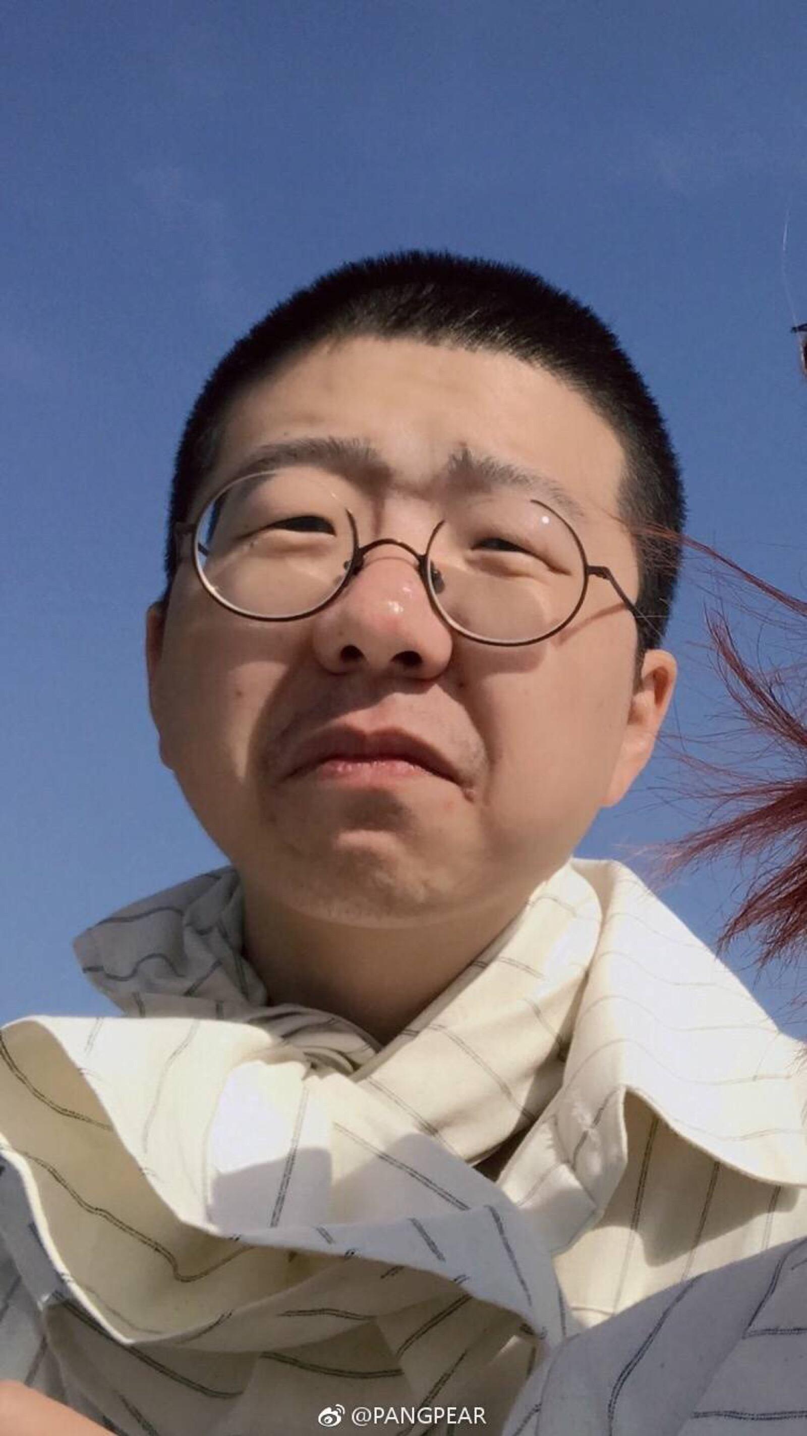 李诞个人资料父母是干什么的（名和利，救不了李诞）