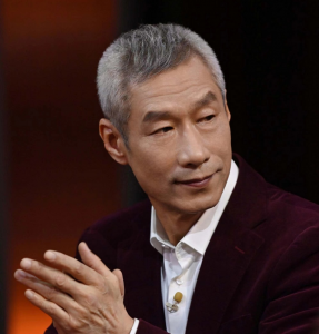 ​刘佩琦个人资料，这辈子最正确的决定是坚守与平凡妻子的爱情，她成就了我