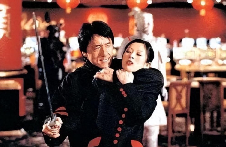 演员章子怡个人资料：不顾父母反对嫁给三婚男人汪峰，甘当后妈，孝敬婆婆