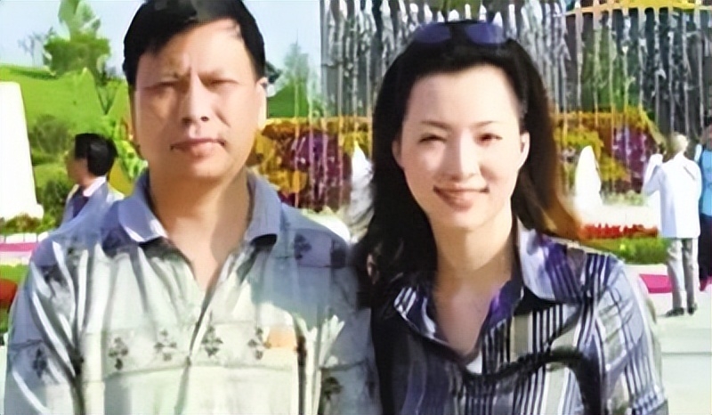 董卿个人资料，那个在光环之外闪耀的人，究竟是何等的人物？