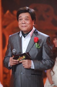 ​赵忠祥个人资料：一生献给事业78岁病逝，遗产却没给妻子、儿子一分