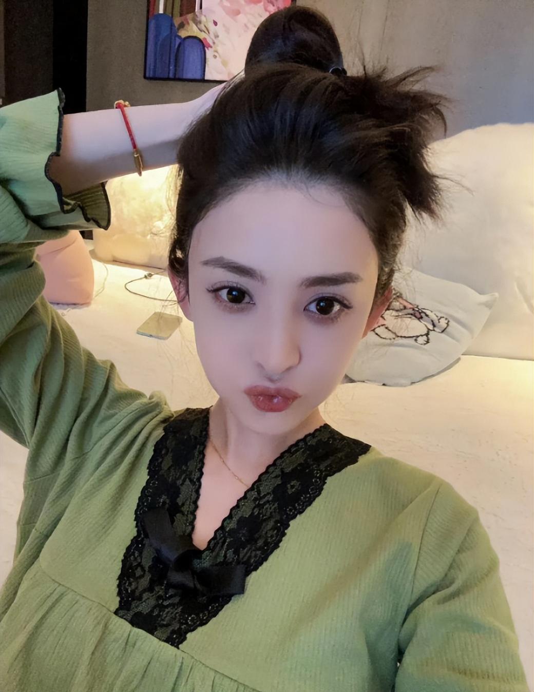 古力娜扎个人资料 经过5次恋情网曝后，她现在怎么样