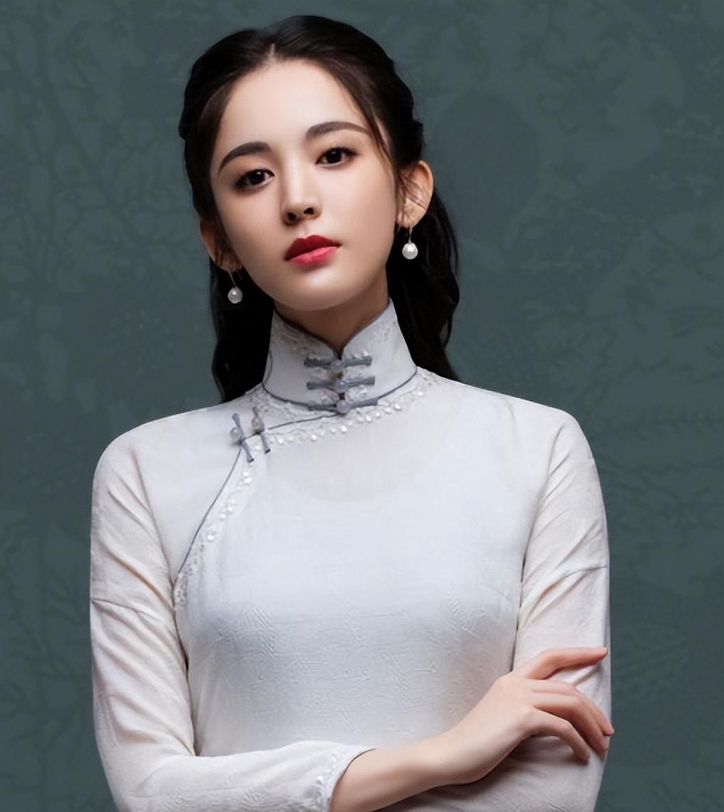古力娜扎个人资料 经过5次恋情网曝后，她现在怎么样