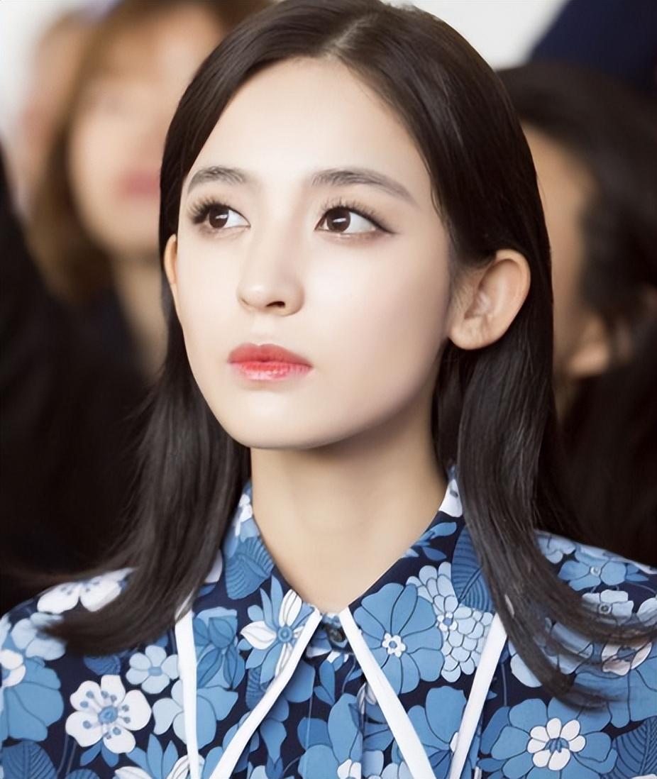 古力娜扎个人资料 经过5次恋情网曝后，她现在怎么样