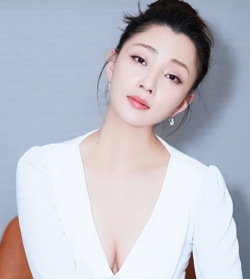 冻龄美女殷桃，她的意中人是谁？本可以靠颜值吃饭，却靠演技