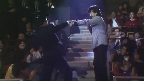 曾一人单挑香港乐坛的“铁肺歌王”林子祥，与叶倩文结婚受尽质疑