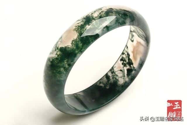 水草玛瑙值钱吗代表什么意思（水草玛瑙的功效与作用）