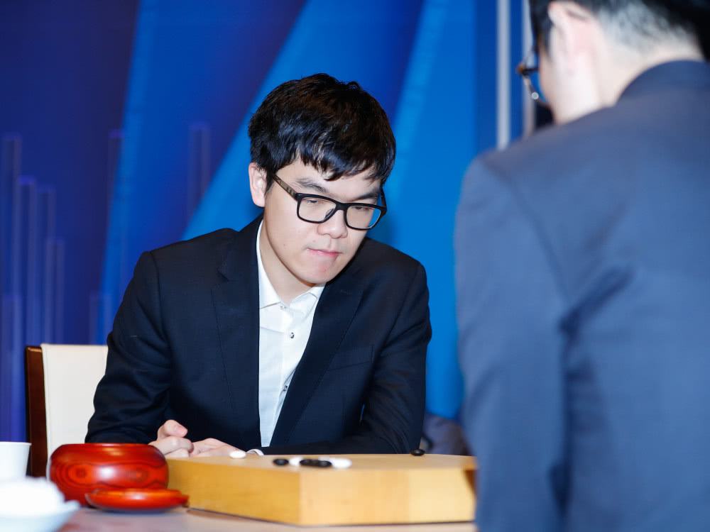 柯洁,职业围棋九段,至今已拿到七个世界冠军（柯洁简介及个人资料）