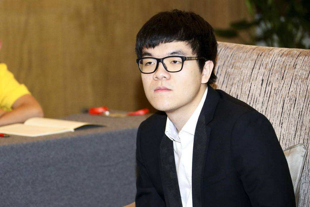 柯洁,职业围棋九段,至今已拿到七个世界冠军（柯洁简介及个人资料）