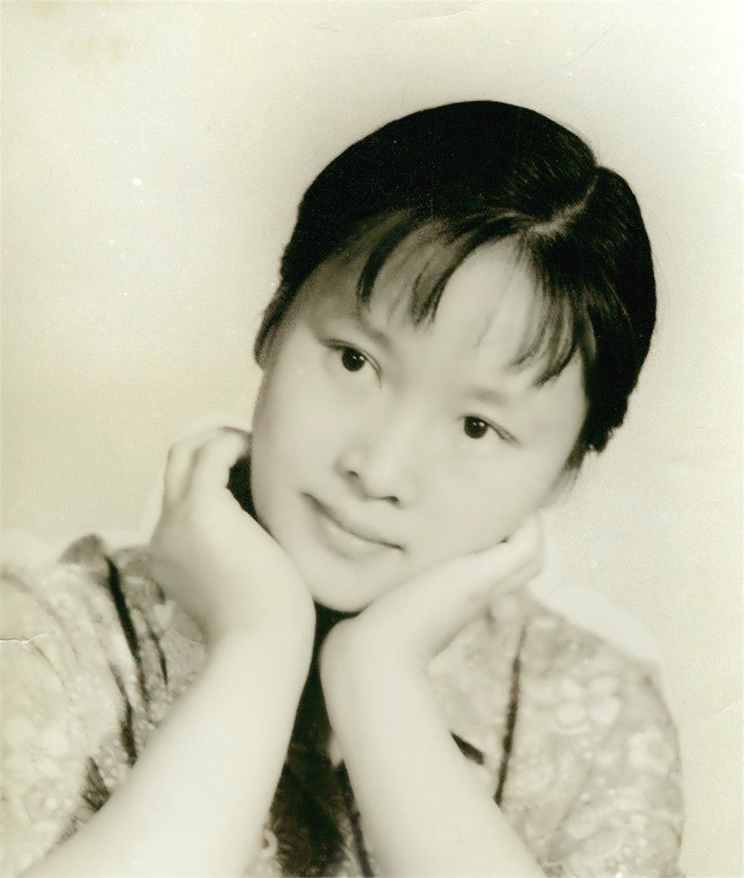 歌手李谷一：与金铁霖离婚难以割舍，再婚后愧对女儿，人生难十全