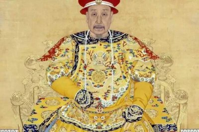 ​乾隆皇帝简介及一生（乾隆不平凡的一生）