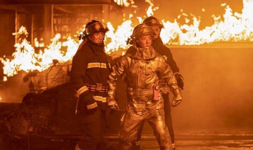 烈火英雄还原哪个事件 ：大连新港“7·16”石油管线爆炸