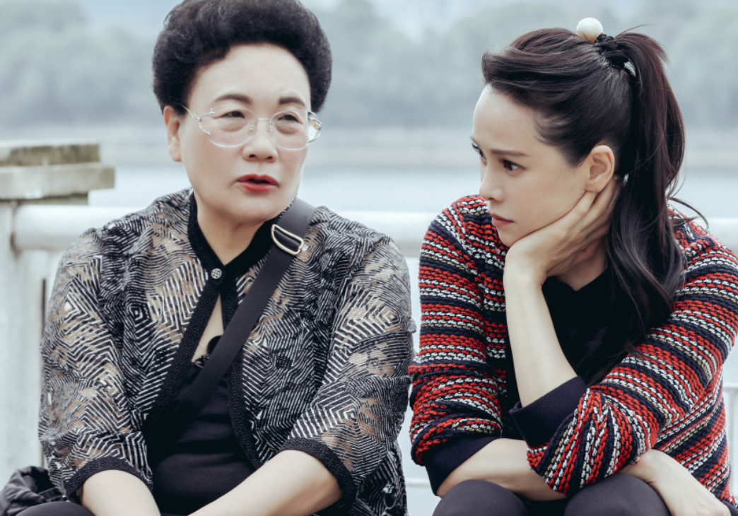 演员伊能静表示：48岁高龄为小丈夫生孩子，是这辈子最正确的决定