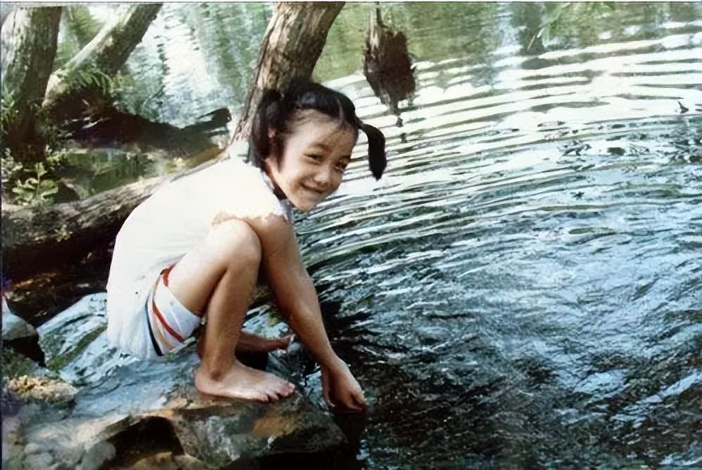 汤唯资料：与田雨分手16年：她在韩被捧上“神坛”，他娶娇妻育有两女！