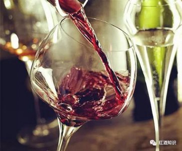 ​葡萄酒为什么会变酸(葡萄酒为什么会酸涩)